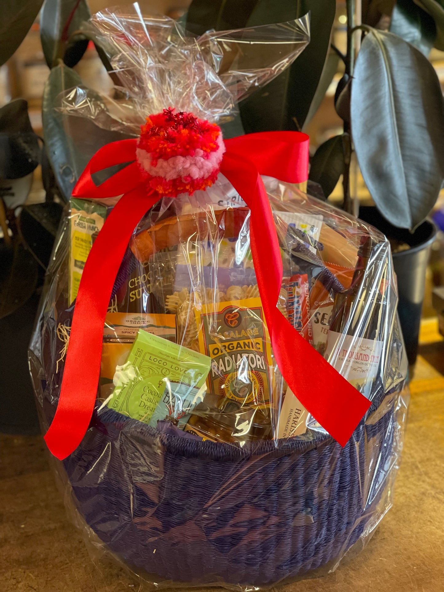 Wholefoods - Hamper Large With Basket